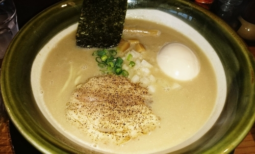 「味玉とりまみれらーめん」@らーめん タンポポの写真