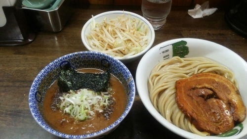 「つけ魚 + 野菜トッピング」@雷 北松戸本店の写真