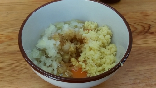 「ラーメン並750円ニンニク少ヤサイマシ＋コッコマン100円」@ハイマウントの写真