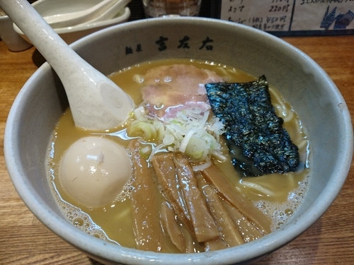 「味玉らーめん 890円」@麺屋吉左右の写真
