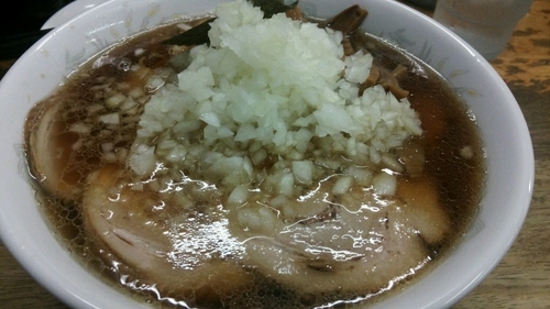 「チャーシューメン大盛(バラ・卵麺)+薬味大盛+チャーシュー皿」@丸幸の写真