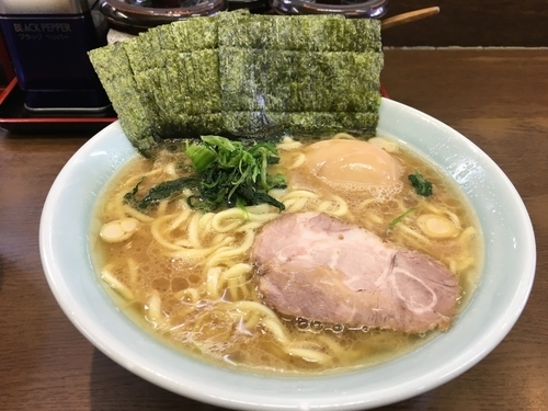 「ラーメン（並）＋海苔増し＋玉子＋小ライス」@寿々㐂家の写真