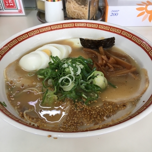 「満腹特製焼豚ラーメン」@宝来軒 バイパス店の写真
