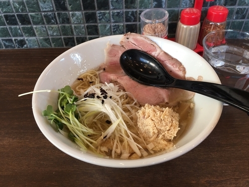 「白トリュフ塩らーめん」@麺屋みつばの写真