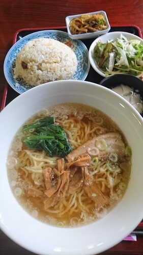 「拉麺・半炒飯セット 680円」@中華菜館の写真