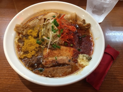 「辛口炙り肉ソバ『味噌カレー』」@辛口炙り肉ソバ ひるドラ 鶴橋店の写真