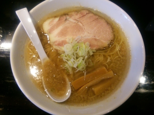 「ぽん骨醤油らー麺＋大盛り」@麺屋 千とせの写真