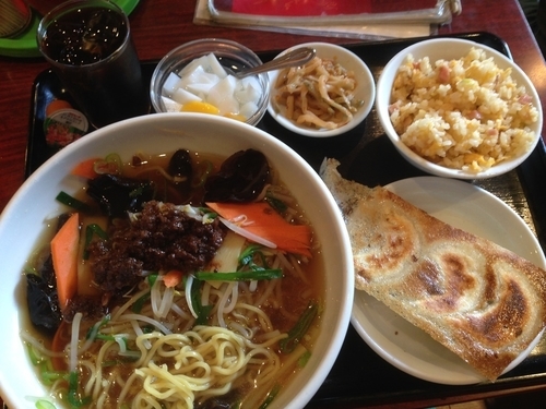 「当店独自のラーメン定食」@本格中華料理 海輝の写真