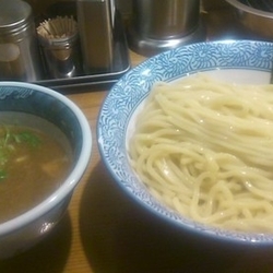 濃厚つけ麺・大盛(850円)