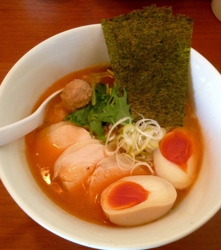 「特製オマール海老の濃厚鶏白湯そば　1080円」@濃厚鶏そば 麺屋武一 汐留店の写真