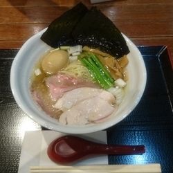 特製濃厚鶏白湯RAMEN 990円