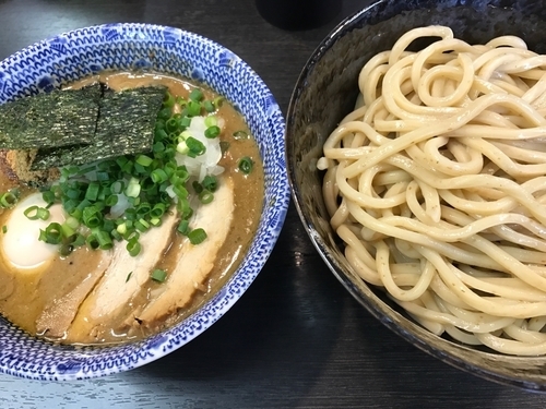 「つけ麺中盛り（800円）とトッピングに特製（250円）」@二代目 狼煙 ～心～の写真