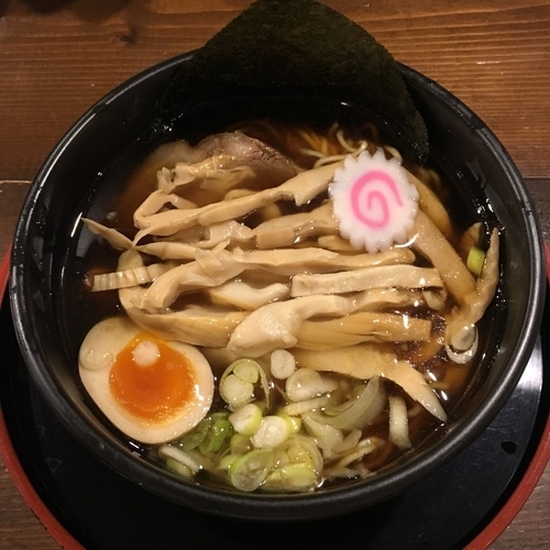 「醤油拉麺 (750円) メンマ (100円)」@拉麺 閏の写真