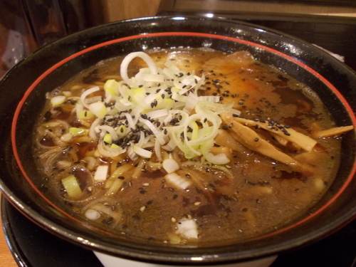 「減塩！ダシ香るブラックラーメン」@富山ブラックラーメン くろべえ 杉並上井草店の写真
