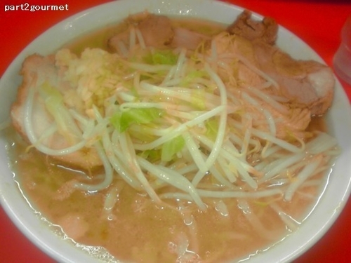 「小豚 「ニンニクヤサイ少なめ」(850円)」@ラーメン二郎 松戸駅前店の写真