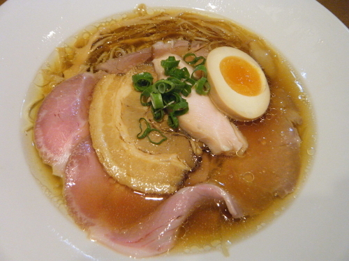 「新中華そば750円」@寿製麺よしかわ 川越店の写真