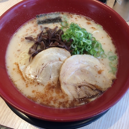 「伝ラーメン」@伝統熊本豚骨 伝の写真