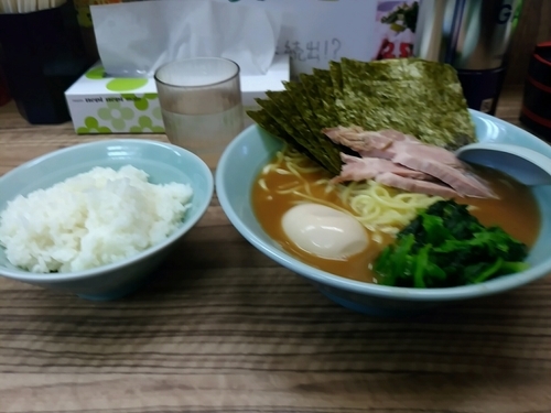 「味玉ラーメンのり増し+半ライス」@横浜家系ラーメン武蔵家 松戸店の写真