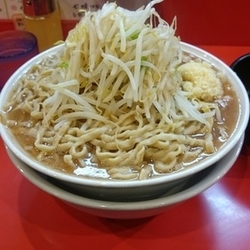 らーめん小 麺増し 生卵 にんにく