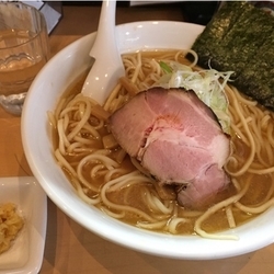魂麺（醤油・大盛 ¥850）