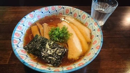 「醤油ラーメン」@カミカゼの写真