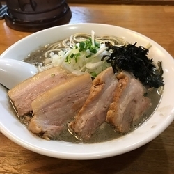 極濃厚煮干しそば(中盛)+チャーシュー  ¥900