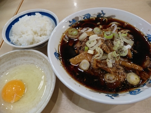「中華そば(小)750円＋小ライス120円＋生玉子60円」@西町大喜 とやマルシェ店の写真