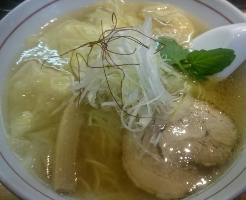 「海老ワンタン麺（塩）」@利尻昆布ラーメン くろおびの写真