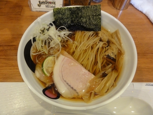 「醤油そば」@ENTERTAIN麺T style JUNK STORY M.I Labelの写真