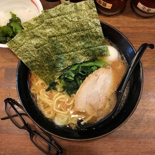 「家系ラーメン」@ど根性家の写真