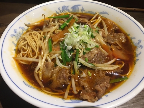 「牛辛温麺【本日の一杯】（850円）」@拉麺5510の写真
