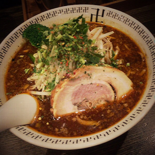 「パクチーラーメン」@スパイス・ラー麺 卍力の写真