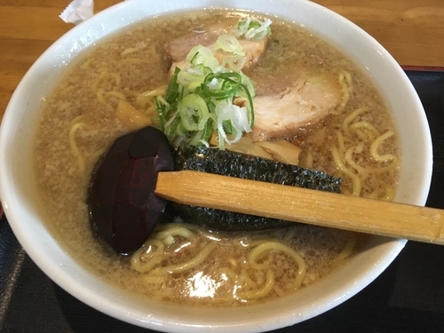 「らーめん」@さんぽう亭 燕店の写真