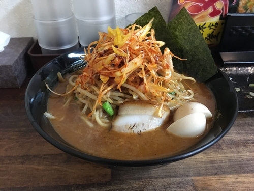 「街道 赤 もやし 味玉 辛ねぎ」@みそ街道の写真