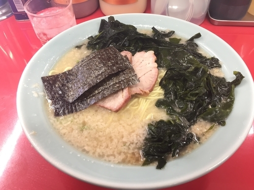 「わかめラーメン 固め脂少し多め」@ラーメンショップ 厚木岡田店の写真