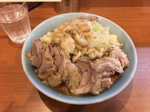 「小豚 にんにく あぶら カラカラ ¥840」@ラーメンBoo Boo太郎。の写真