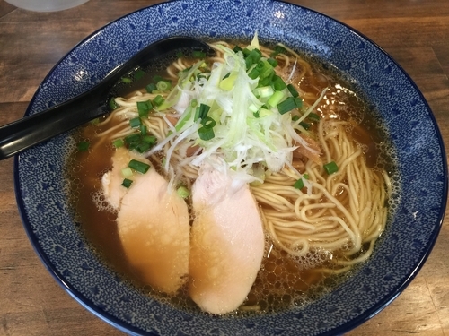 「鶏醤油らーめん（1.5玉）」@鶏SOBA BUZZ ROCKの写真