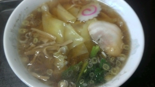 「ワンタンメン550円」@食堂 しのぶの写真