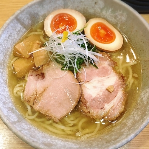 「塩らーめん」@山﨑麺二郎の写真