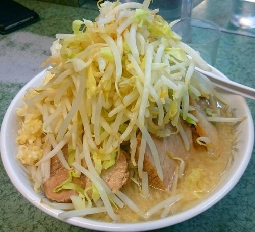 「ぶた入りラーメン」@ラーメン二郎 新宿小滝橋通り店の写真