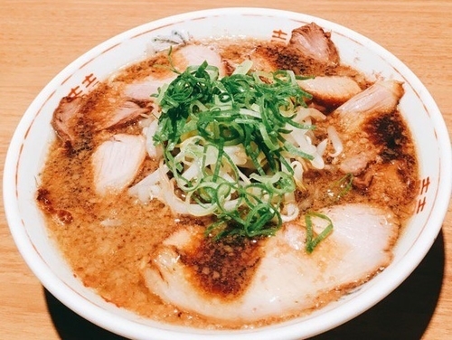 「コク旨中華そば　７００円」@新福菜館 伊勢佐木町店の写真