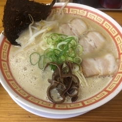 極みとんこつラーメン