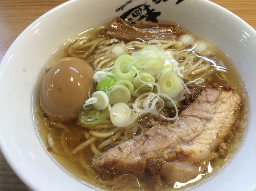 「らーめん macro」@人類みな麺類の写真