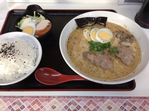 「大盛ラーメン定食」@龍峰の写真