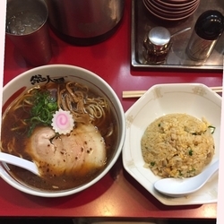 こいくち醤油ラーメン 半チャンセット