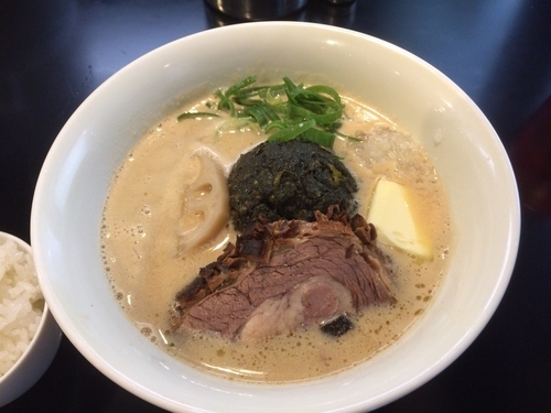 「【限定】ベジ白湯ブラック 950円」@みそ味専門マタドールの写真