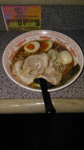 「半熟味玉ラーメン￥690」@らーめん なじみの写真