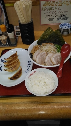 「よくばりラーメン￥880」@九州筑豊ラーメン 山小屋 君津店の写真
