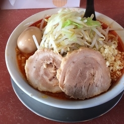 喜乃助ラーメン(辛味噌) 880円