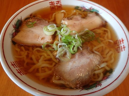 「しょうゆラーメン」@ラーメンうめ八の写真